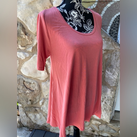 Lularoe Perfect T Size Small S (8-14) BRAND NEW! - Picture 4 of 6